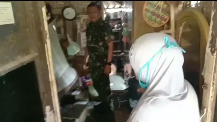 Blusukan Masuk Dapur Rumah, Dandim 0831/Surabaya Timur Pastikan Kebutuhan Warga