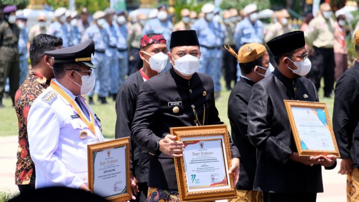 Di Hari Jadi Provinsi Jatim ke-77, Pemkot Surabaya Sabet Peringkat Pertama ASN Achievement Award Tahun 2022