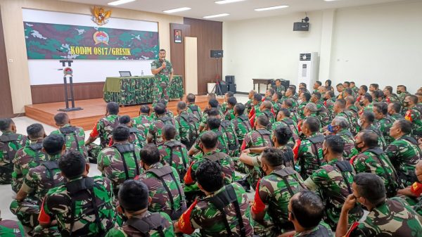 Jam Komandan, Dandim Gresik Apresiasi Kinerja Babinsa dan menghimbau untuk Minimalisir Terjadinya Pelanggaran Prajurit