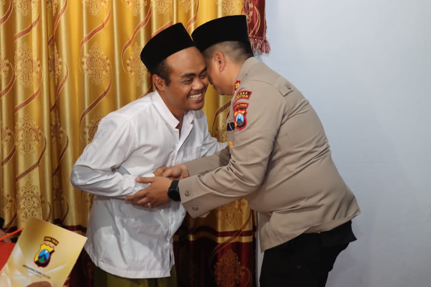 Jalin Silaturahmi, Kapolres Magetan Sambangi Para Tokoh Agama