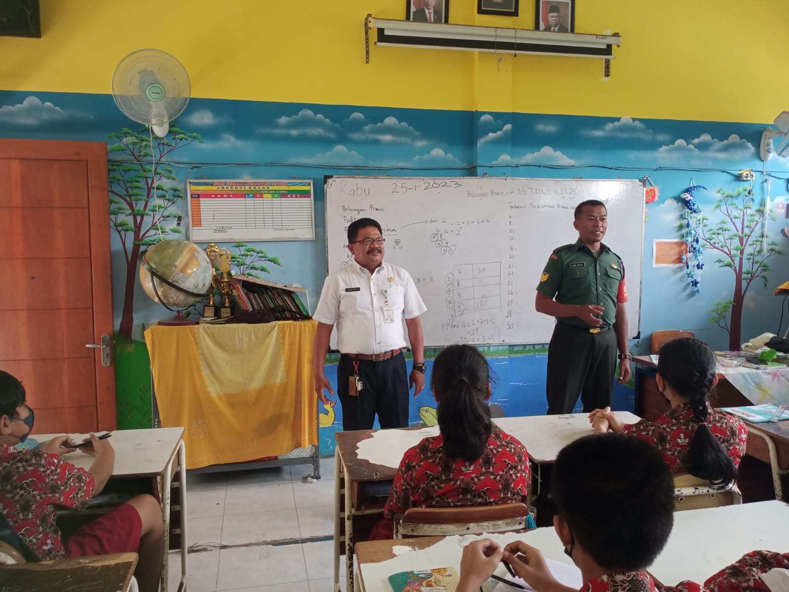 Tanamkan Disiplin dan Akhlak, Babinsa Bekali Wawasan Kebangsaan