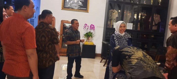 Dandim 0830/Surabaya Utara Hadiri Nobar Pagelaran Wayang Kulit di Mapolrestabes Surabaya