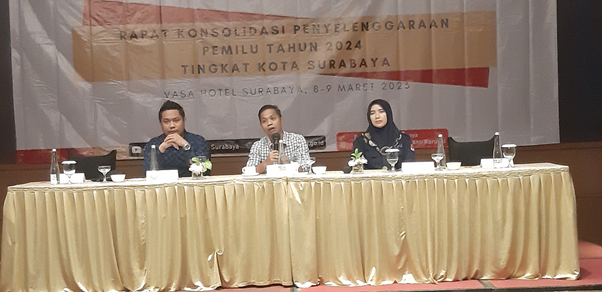 Bawaslu Surabaya Gelar Rapat Konsulidasi, Agil : PPK dan Panwascam Terus Komunikasi