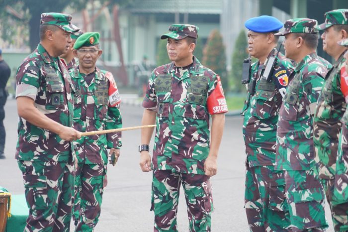 Jelang Kehadiran RI 2 di Wilayahnya, Korem 084/BJ Melaksanakan Apel Gelar Pasukan