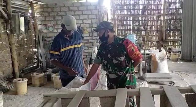 Babinsa Ingatkan Pemeliharaan Mesin Penggilingan Padi, Peduli Ketersediaan Bahan Pokok Beras