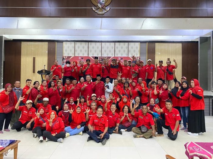 Buka Puasa Bersama, Kader PDIP Tegalsari dan Gubeng Rapatkan Barisan