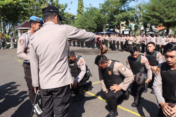 Antisipasi Kamtibmas Jelang Hari Raya, Kapolres Sampang Luncurkan Tim Sakera Dan Tim Panther