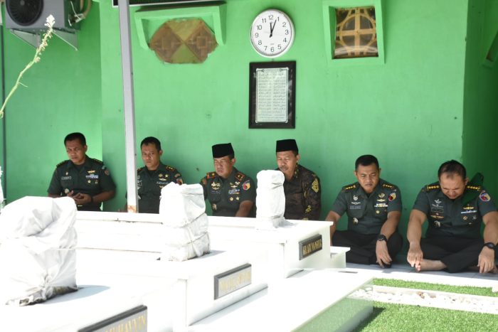 Danrem 084/Bhaskara Jaya Meninjau Makam Leluhur Nahdlotul Ulama yang akan dikunjungi Kepala Staf Angkatan Darat