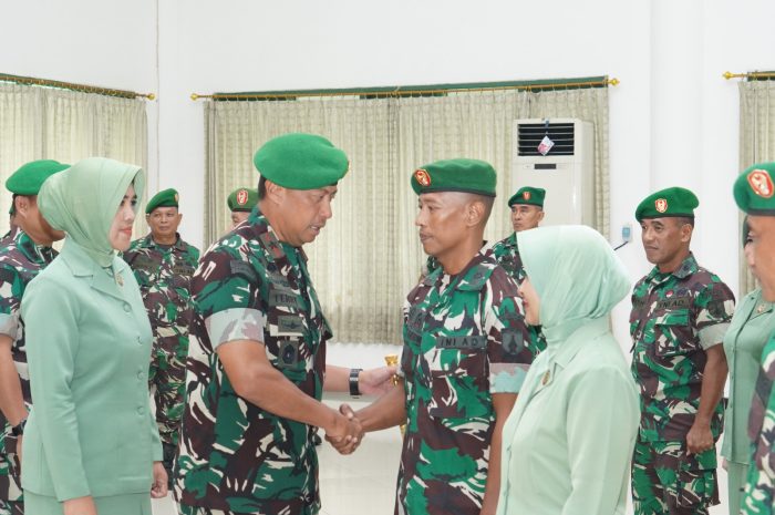 Danrem 084/BJ Memimpin Upacara Pelantikan Kenaikan Pangkat Periode 1 April 2023