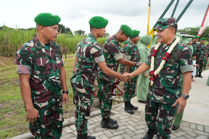 Perkembangan Pembangunan Yonif 516/CY Wedoroanom ditinjau KASAD