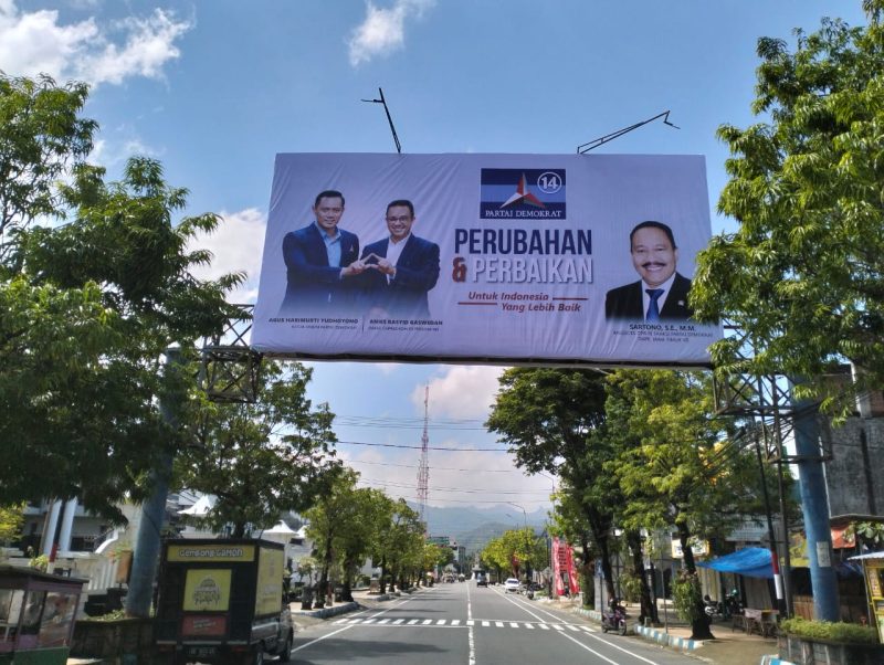 Sartono Intruksikan Kader Dapil Menurunkan Baliho Demokrat Bergambar Anies Baswedan 