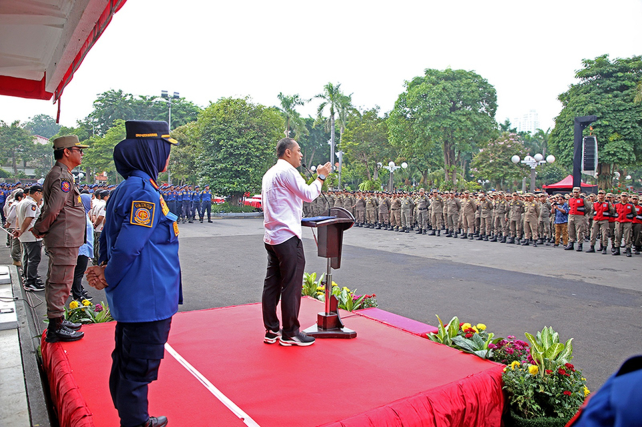 Rayakan Hut Satpol PP dan Damkar, Wali Kota Eri minta jiwa korsa menular ke semua jajaran Pemkot.