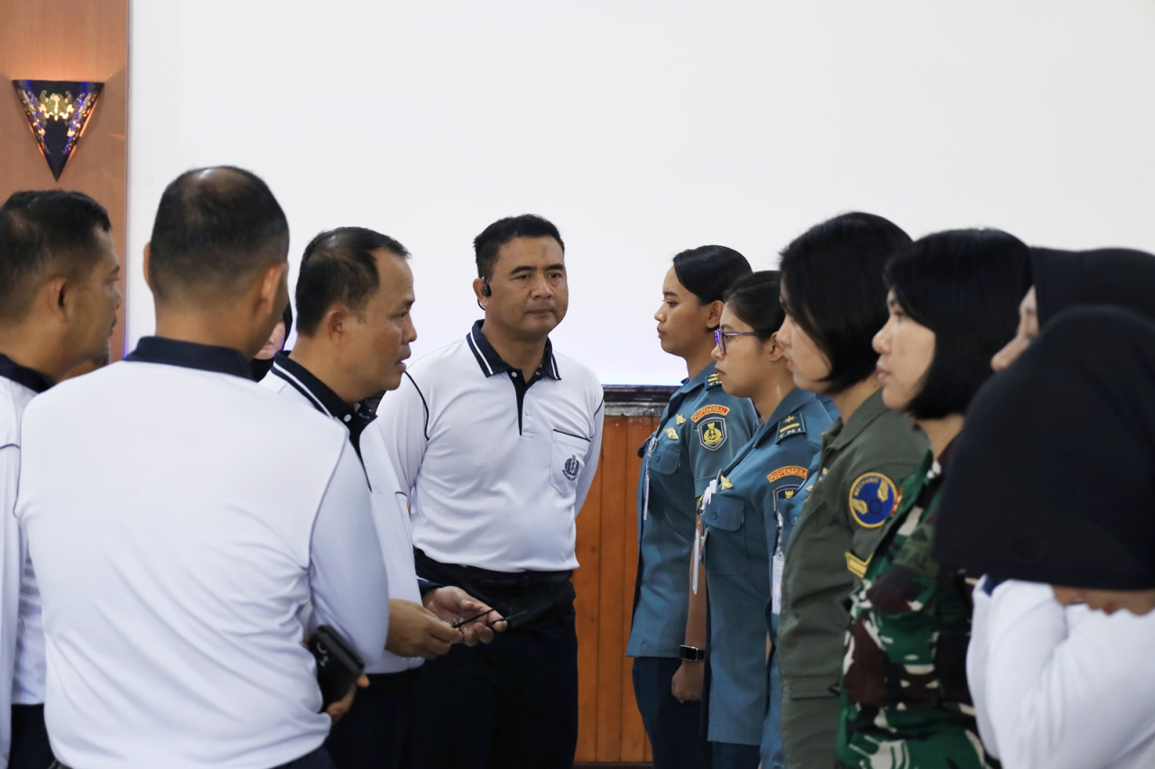 Danpuspenerbal Berikan Santiaji pada Prajurit Kowal Jajaran Penerbangan Wilayah Surabaya