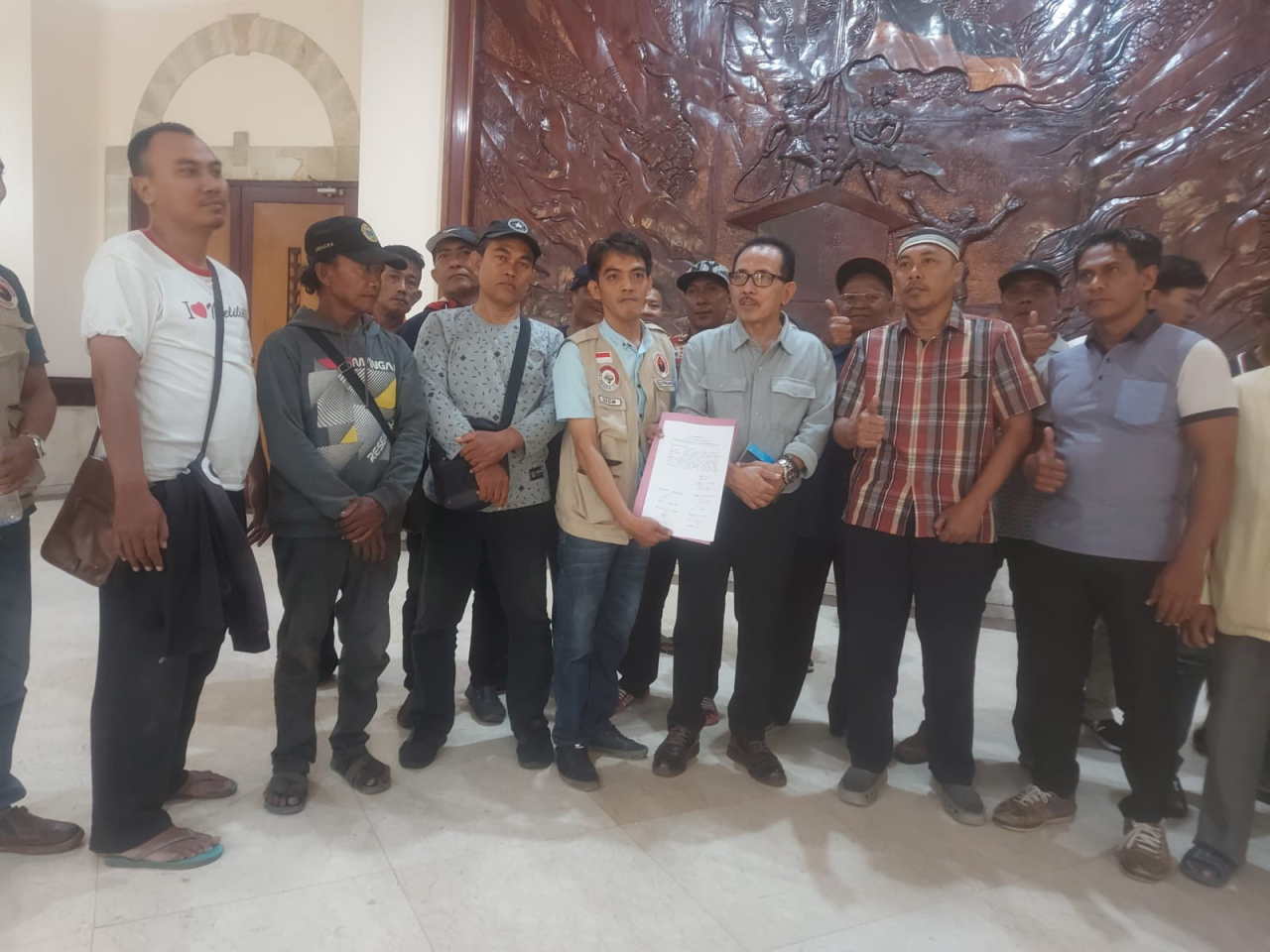 Ratusan Relawan Tuntut A.H. Thony Maju sebagai Calon Walikota Surabaya