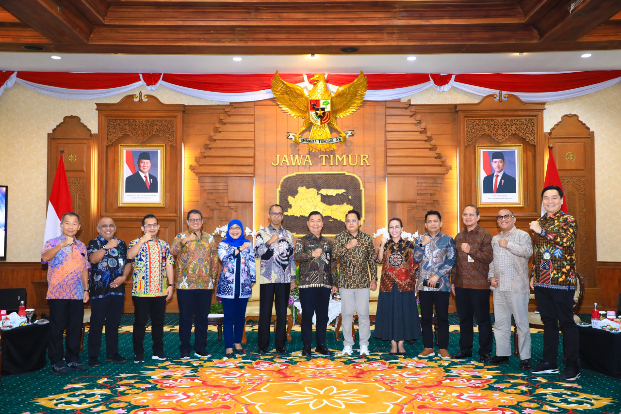 Penandatanganan dilakukan oleh Penjabat (Pj) Gubernur Jatim Adhy Karyono, dan Pj Gubernur DKI Jakarta Teguh Setyabudi. (Foto : Humas Pemprov)
