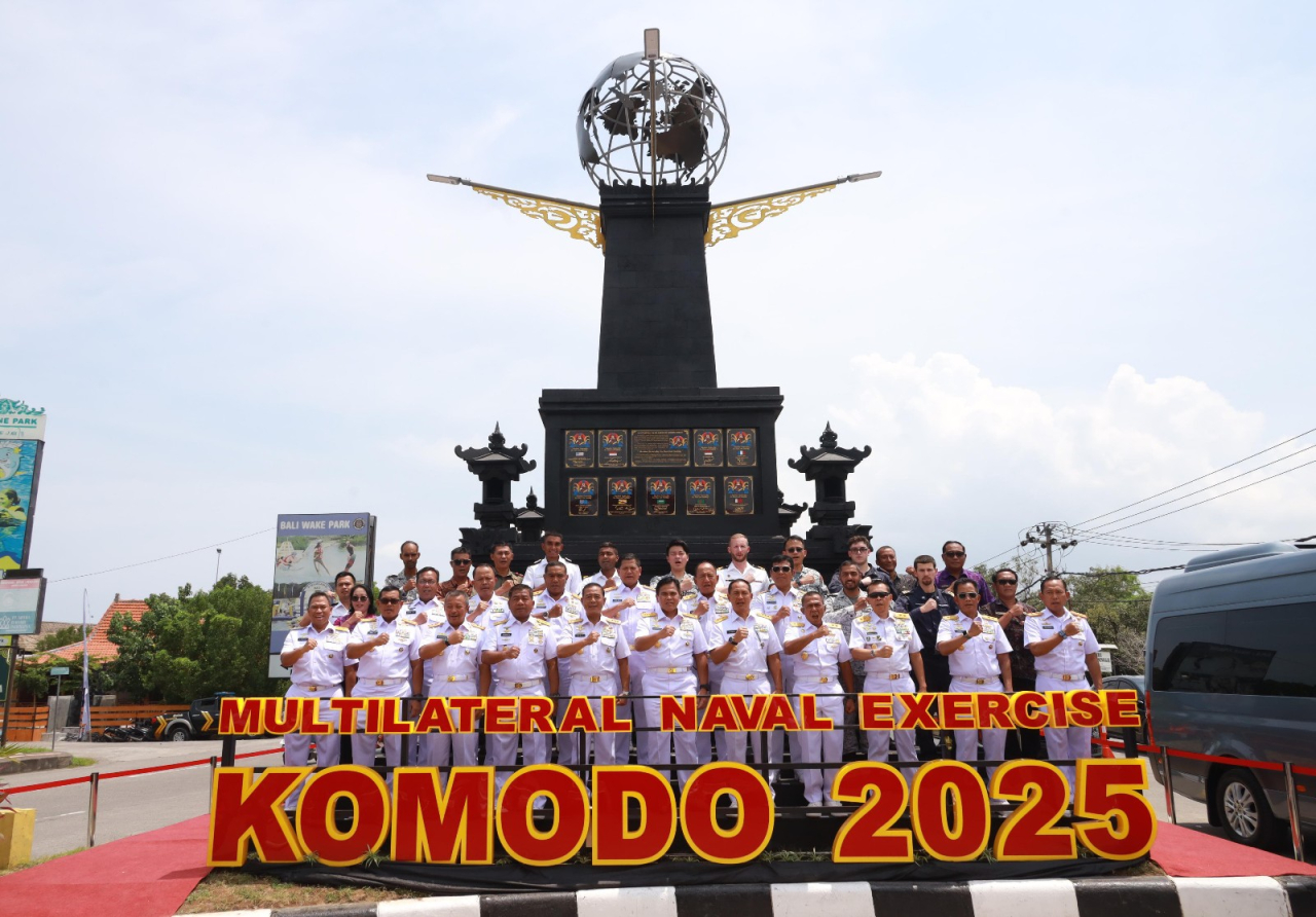 Komandan Puspenerbal Saksikan Kasal Resmikan Monumen MNEK 2025 di Bali