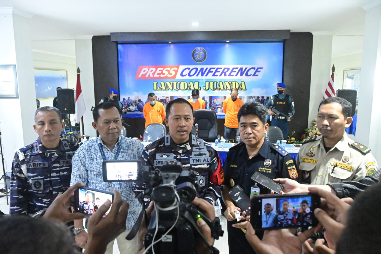 Satgaspam TNI AL dan Bea Cukai Juanda Gagalkan Penyelundupan Benih Bening Lobster Senilai Rp9 Miliar