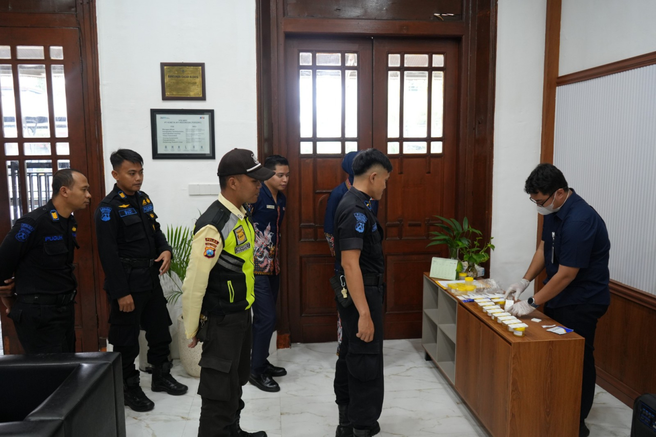inspeksi mendadak (sidak) tes narkoba terhadap para petugas operasional KA maupun pekerja di stasiun