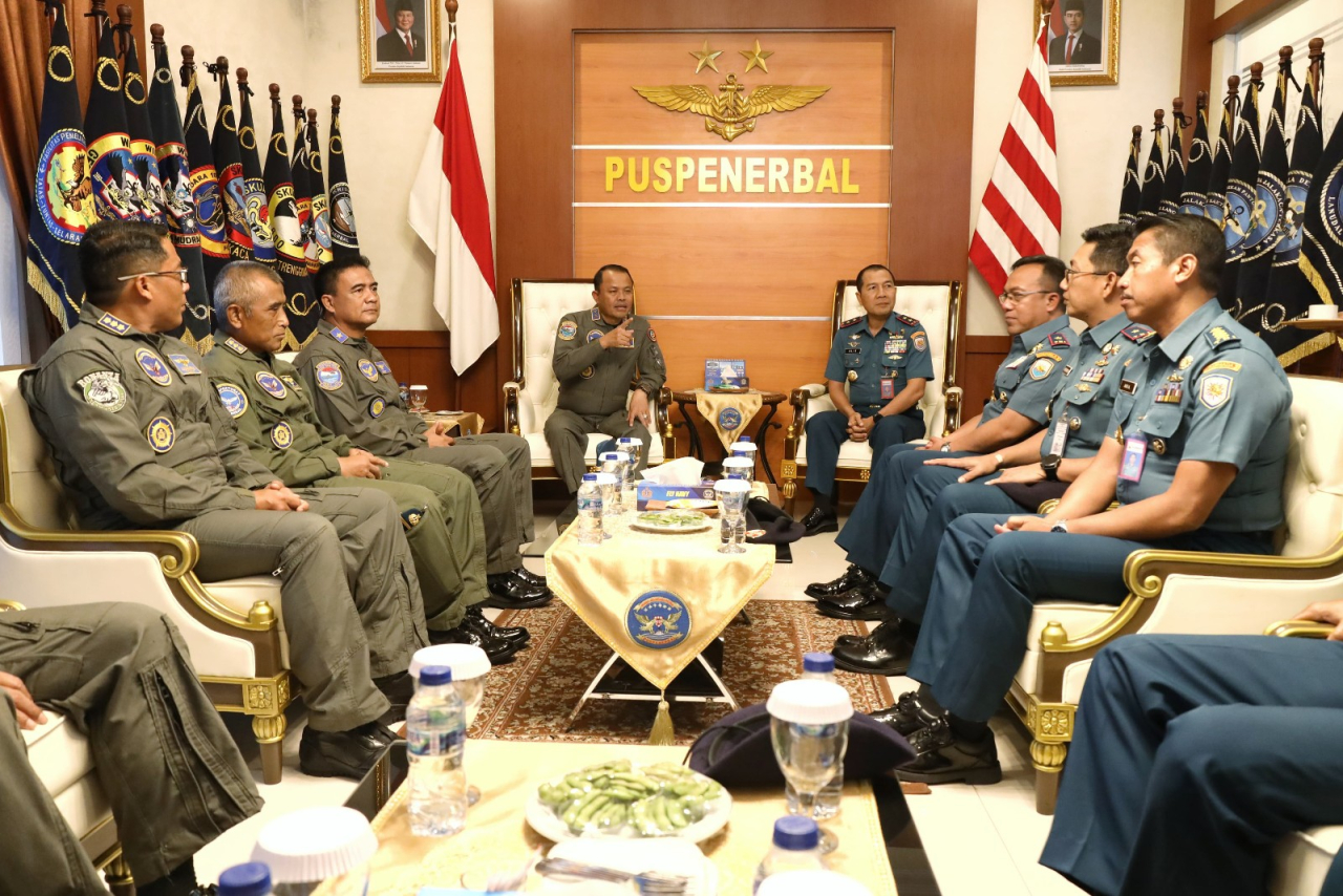 Komandan Puspenerbal Terima Courtesy Call Panglima Koarmada ll