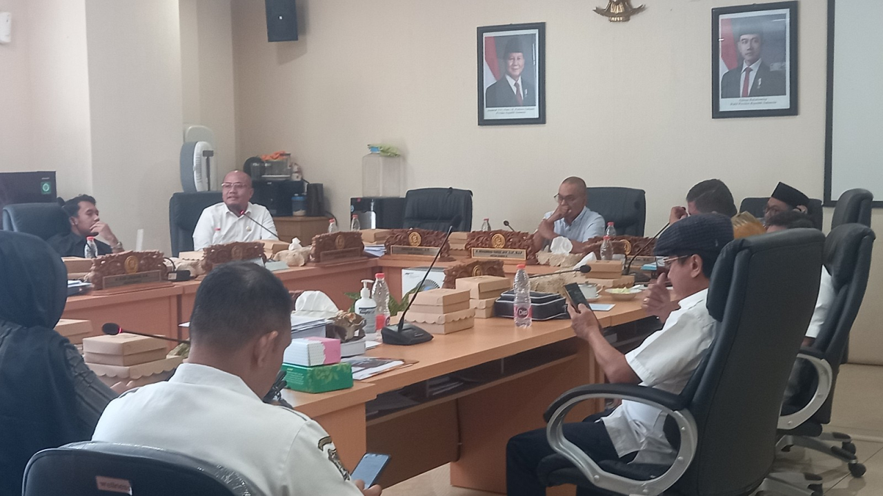 Alfamart dan DPRD Surabaya Dorong Revisi Perda Parkir: Gratis Tak Harus Kena Pajak