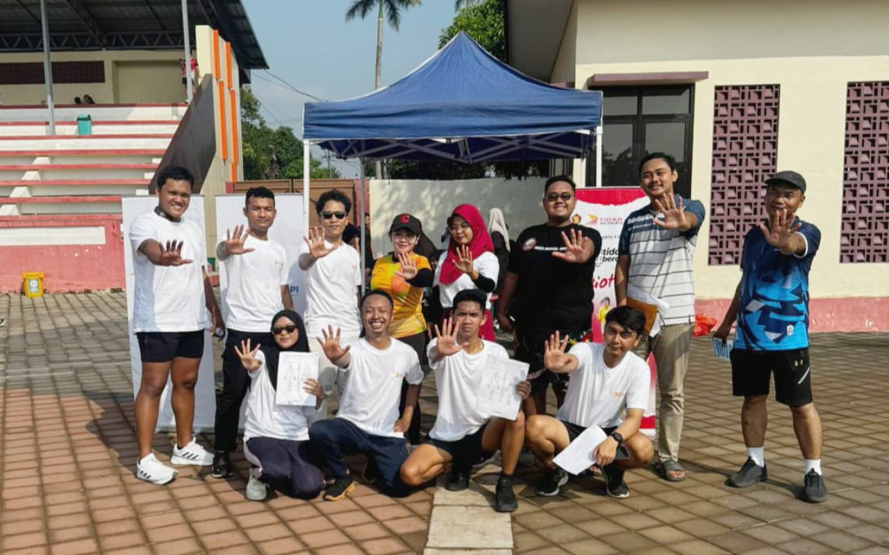 Pengurus Cabang (PC) Tunas Indonesia Raya (TIDAR) Mojokerto menggelar kegiatan Tidar Berdampak - Cek Fisioterapi Gratis bersama Gerhana Fisioterapi di Run Track Stadion A. Yani, Kota Mojokerto. (Foto : Istimewa)