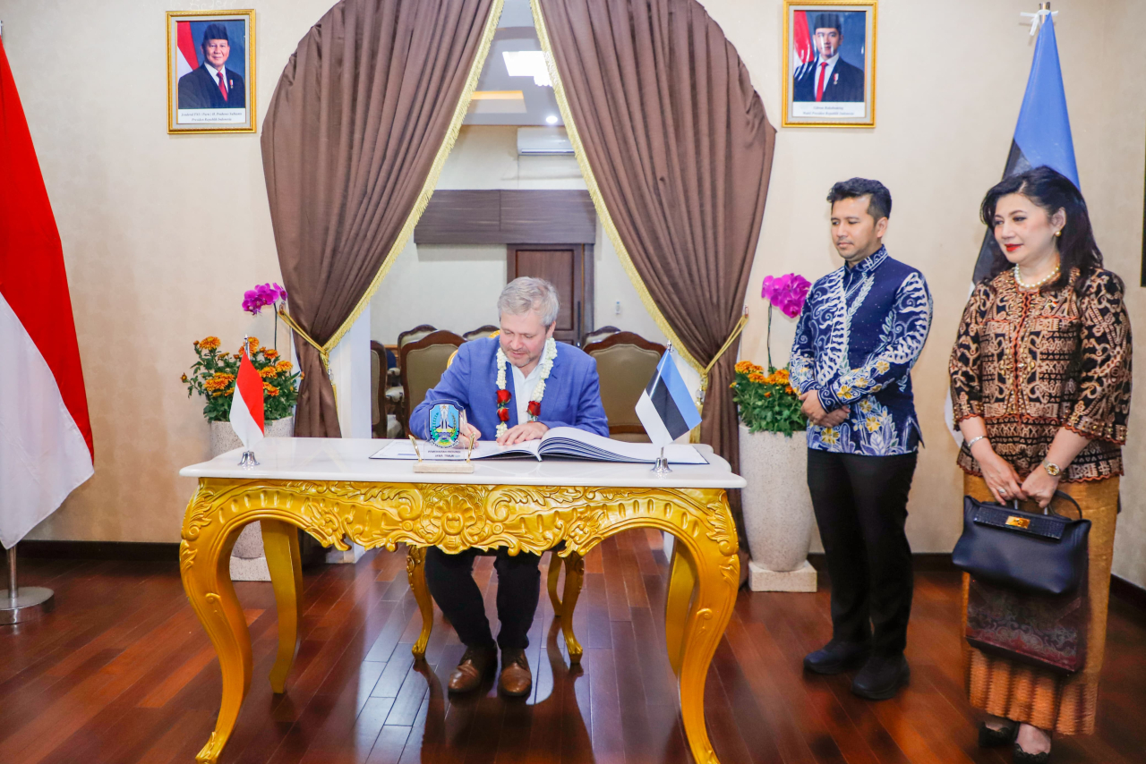 Plt. Gubernur Jatim Jajaki Kerja Sama Digital Government dengan Dubes Estonia