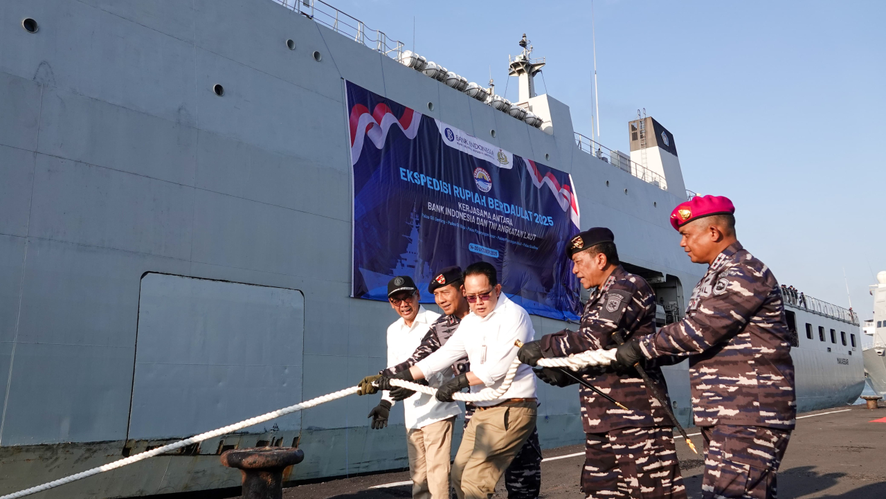 Sekdaprov Adhy Tegaskan Kolaborasi TEGUHKAN Kedaulatan Rupiah dan Semangat Jatim Tangguh, Terus Bertumbuh