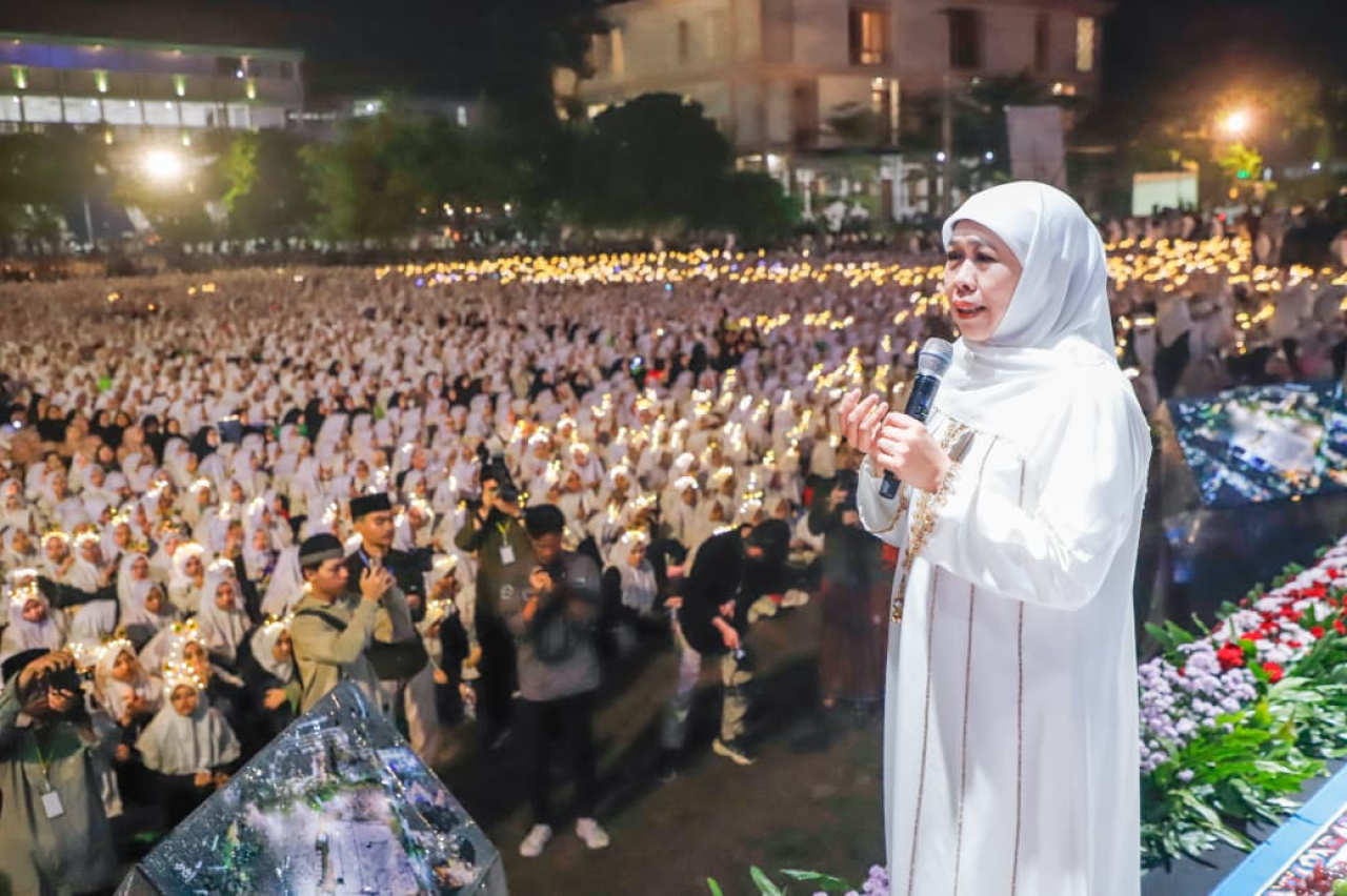 Gubernur Jatim Khofifah Indar Parawansa di Pondok Pesantren Lirboyo, Kota Kediri. (Foto: Adpim for kabarhit)