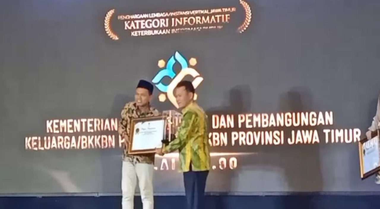 Kemendukbangga/BKKBN Jawa Timur Raih Penghargaan Bergengsi di KI Awards 2025