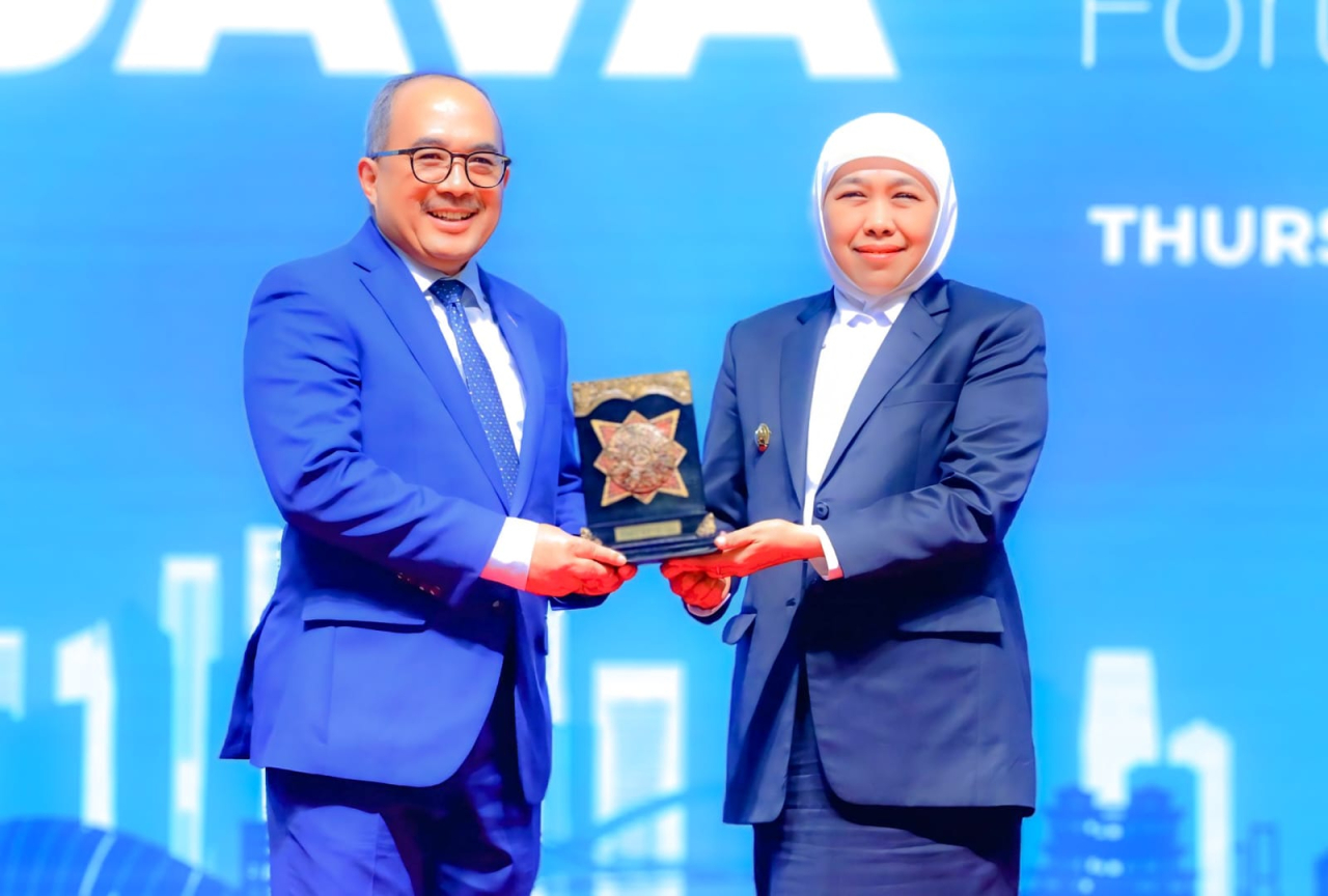 Gubernur Jawa Timur Khofifah Indar Parawansa memimpin gelaran Misi Dagang dan Investasi atau East Java Trade and Investment Forum 2025 antara Provinsi Jawa Timur dengan Singapura di KBRI 7 Chatsworth Road, Singapore. (Foto: Adpim for kabarhit)