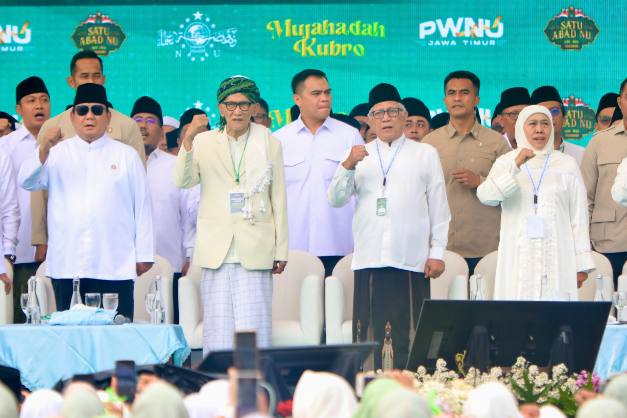 Presiden Prabowo didampingi Gubernur Khofifah Hadiri Mujahadah Kubro 1 Abad NU di Malang