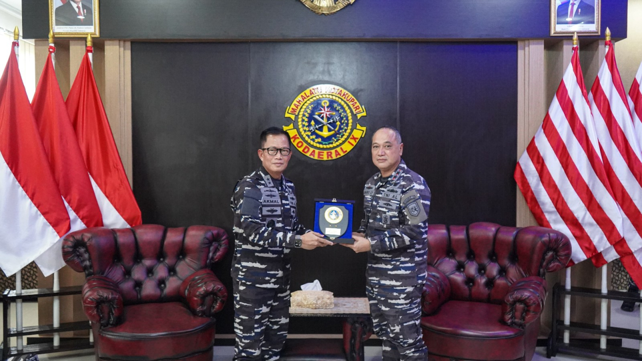 Komandan Kodaeral lX Terima Courtesy Call Asisten Intelijen Kasal dalam Safari Intelijen TNl AL 2026
