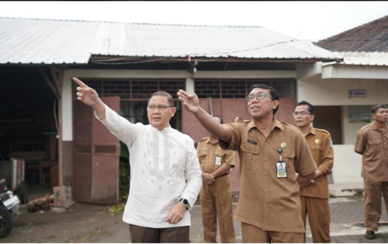 Kadindik Jatim Tinjau Langsung Sarpras Pendidikan di Mojokerto, Pastikan Layanan Prima