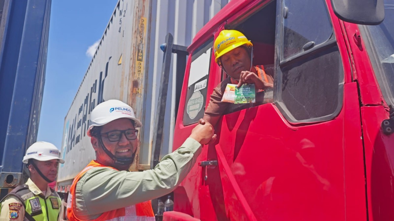 TPS Perkuat Komitmen Pelindo Bersih melalui Sosialisasi SMAP kepada Pengemudi Truk Eksternal