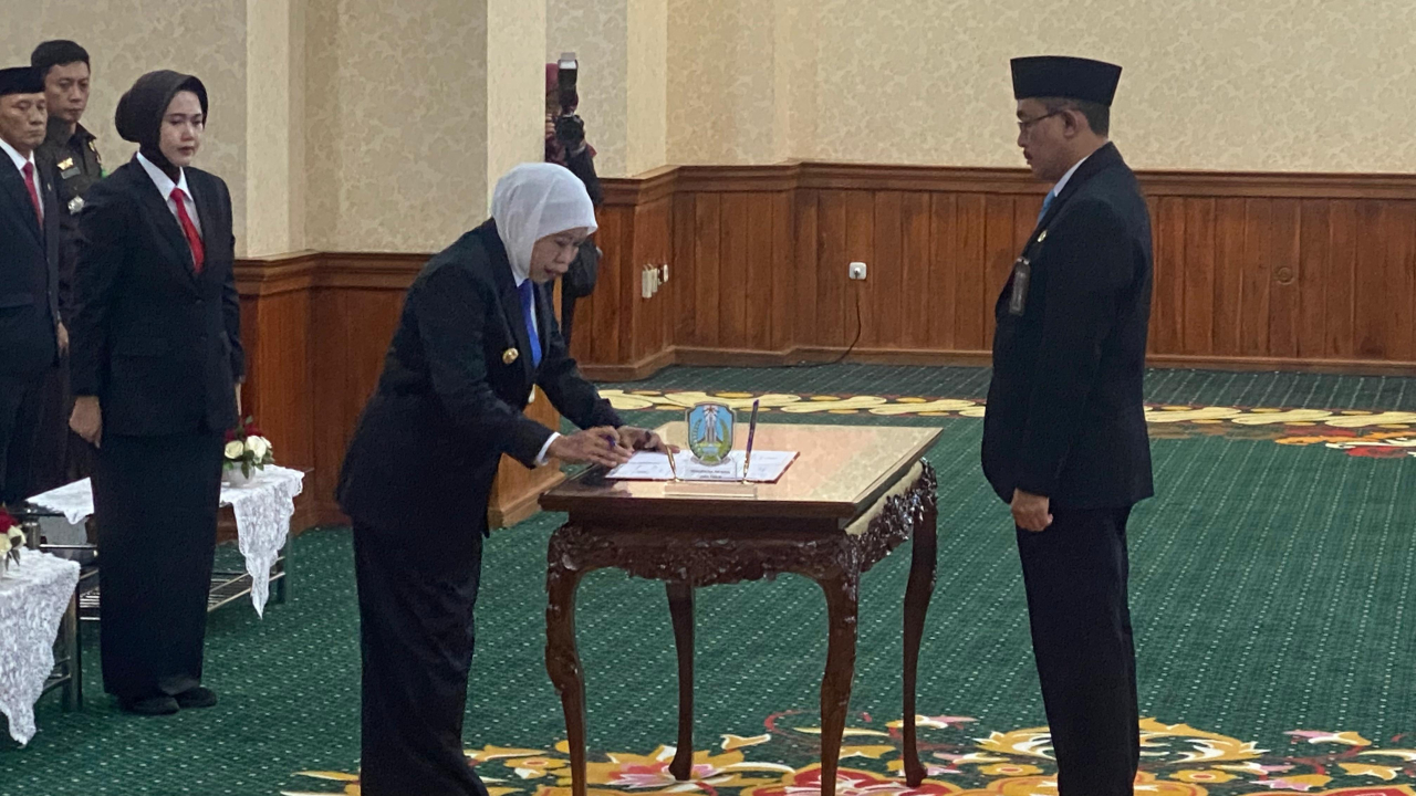 Shodiqin Nahkodai BKKBN Jatim, Dilantik Khofifah di Gedung Negara Grahadi