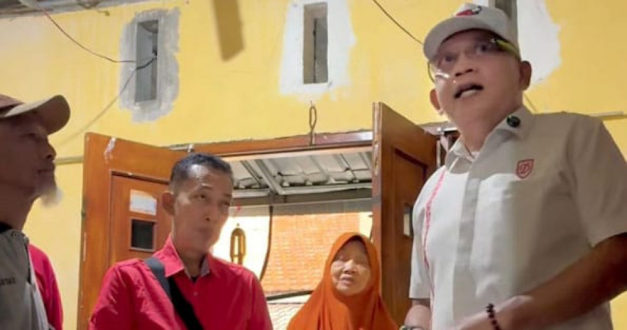 Didik Bledek Turun Langsung Bantu Warga Korban Puting Beliung di Tembok Dukuh
