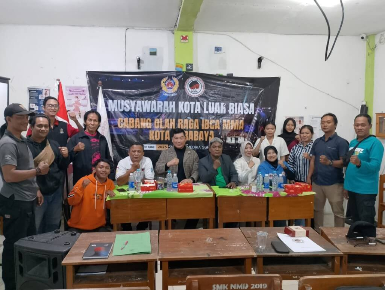 Dian Susanti bersama pengurus IBCA MMA Surabaya saat Musyawarah Kota Luar Biasa di SMK Nur Medika