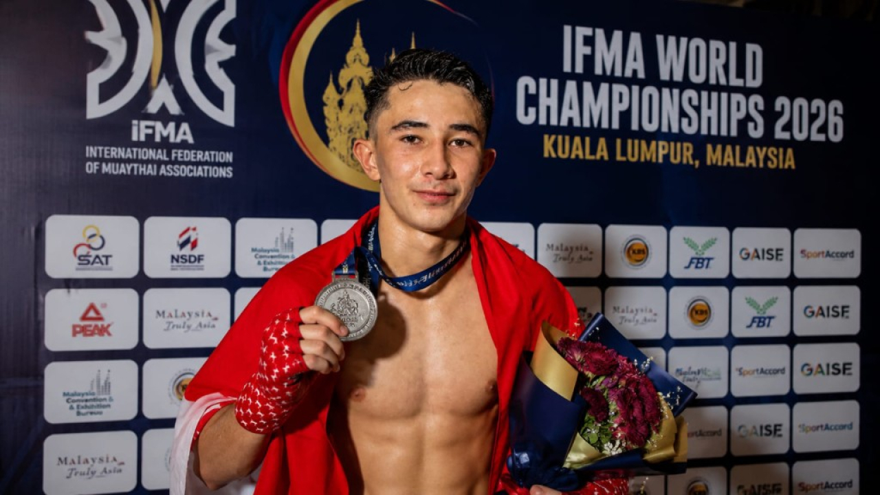 Elijah Hinzman atlet Muaythai Jawa Timur raih perak IFMA 2026