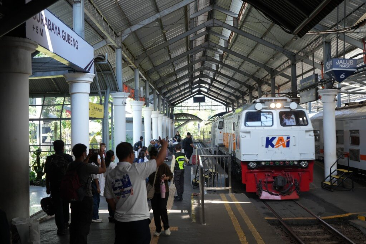 KA Pandalungan 2 Berangkat Perdana dari Stasiun Gubeng