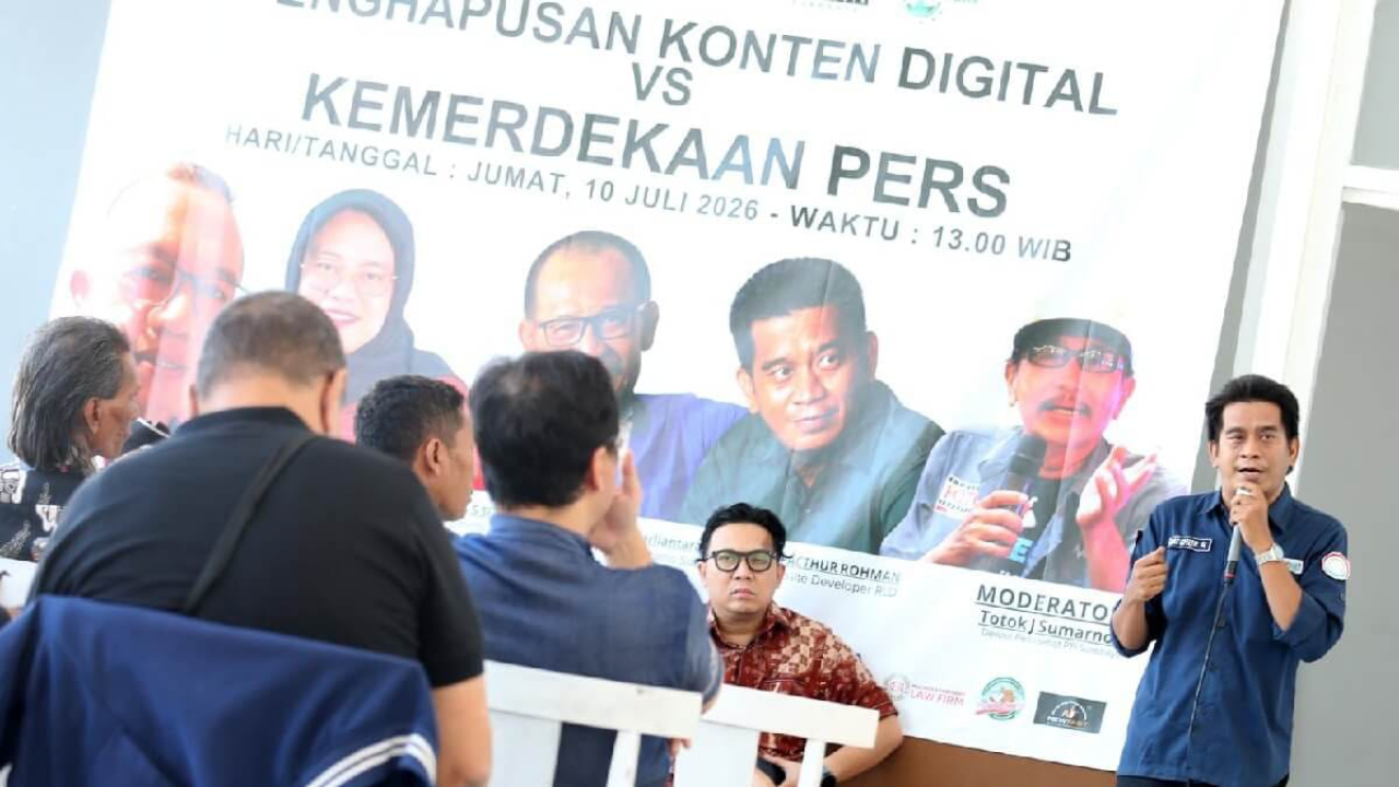 Diskusi Penghapusan Konten Digital vs Kemerdekaan Pers yang digelar RLD, PFI Surabaya dan FJN di Hanaka Social Space Surabaya, 10 Juli 2026
