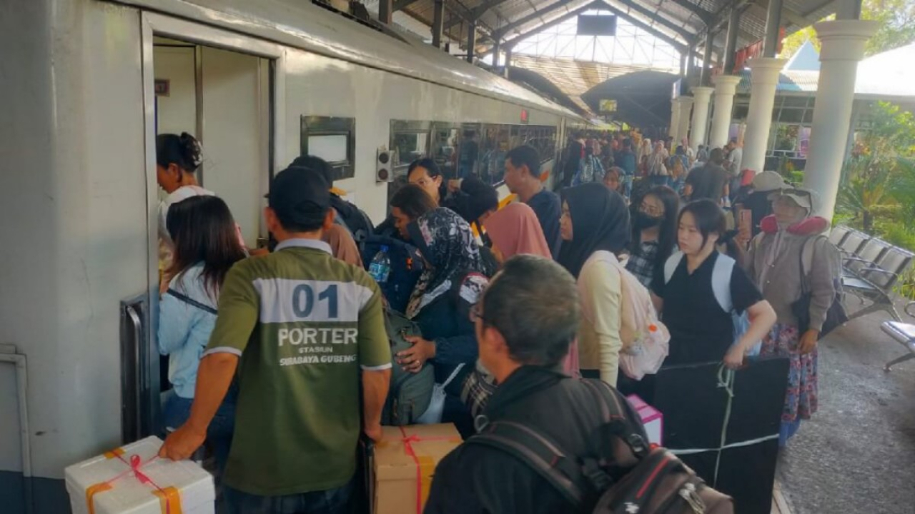 Hari Terakhir Libur Sekolah, KAI Daop 8 Surabaya Layani 39.320 Penumpang