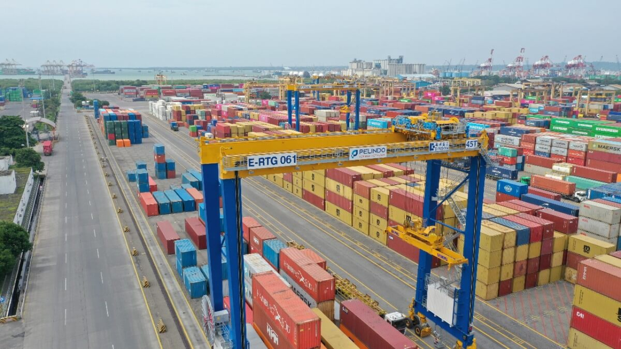 PT Terminal Petikemas Surabaya catat kenaikan arus peti kemas 5,06% di Juni 2026. Ekspor naik 10,14?n kuasai 83% pangsa pasar Tanjung Perak