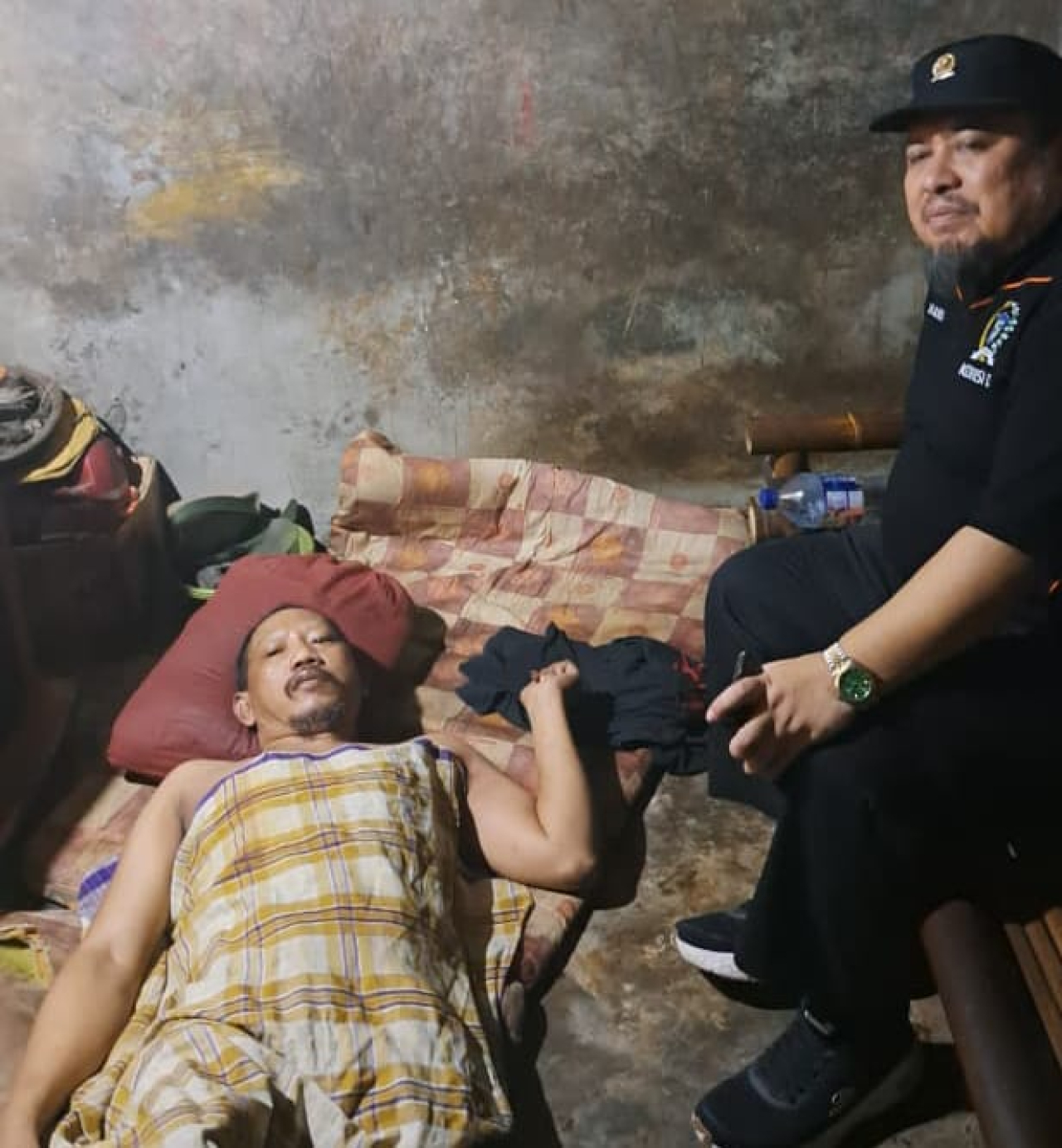 Bang Jo mengunjungi warga Dukuh Pakis yang lima tahun berjuang melawan stroke
