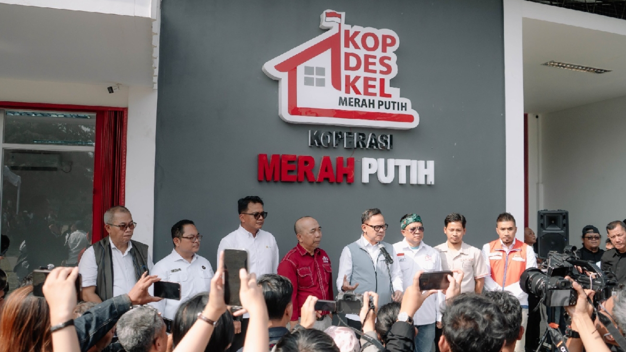 Bima Arya bersama PLN meninjau Koperasi Desa Kelurahan Merah Putih di Kabupaten Bandung dan Bandung Barat.